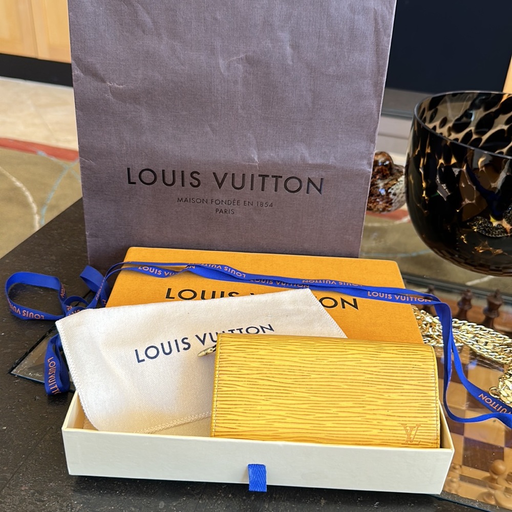 HOST PICK Louis Vuitton Epi Yellow Tresor Wallet with Dustbag, Box, Bag, Ribbon